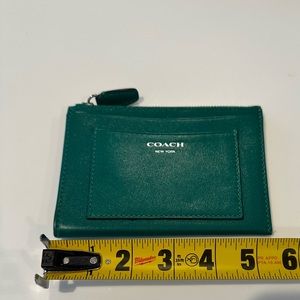 COACH Green Leather Coin Purse/Card Holder